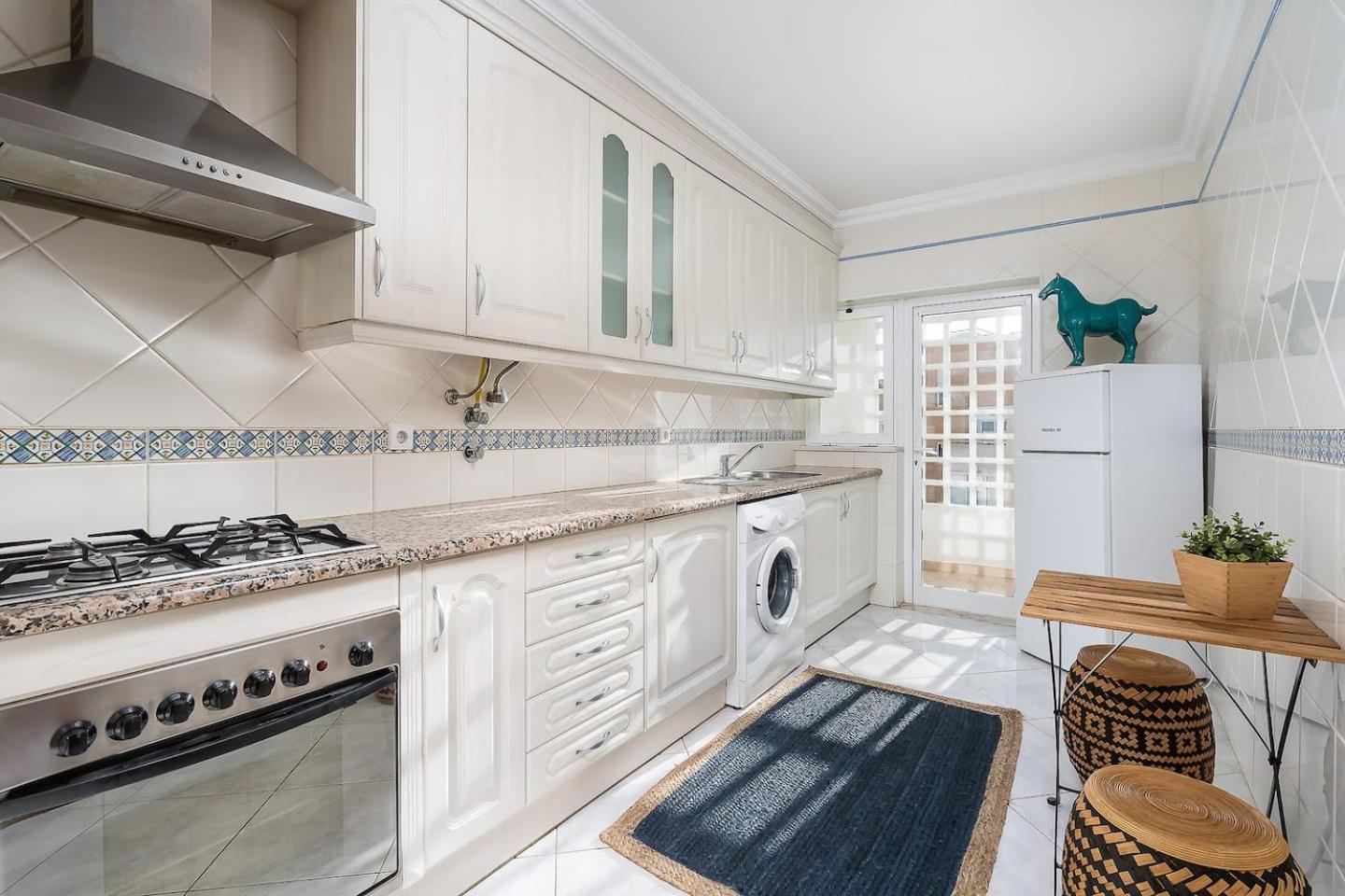 Spacious&Bright2Bedroom Apt Near Beaches,Sleeps 6 Portimão Εξωτερικό φωτογραφία
